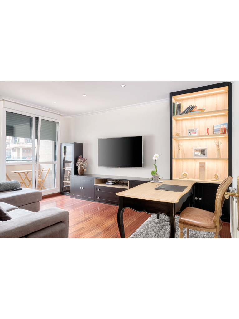 armarios-los-chopos-mueble-de-salon-lacado-negro-y-en-madera-ok
